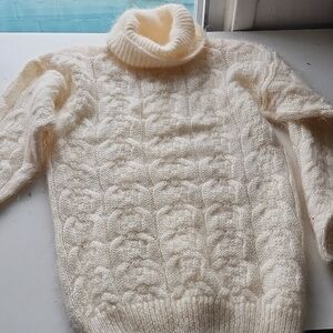 Cozy Cream Turtleneck Sweater Mo Hair And Acrylic Small